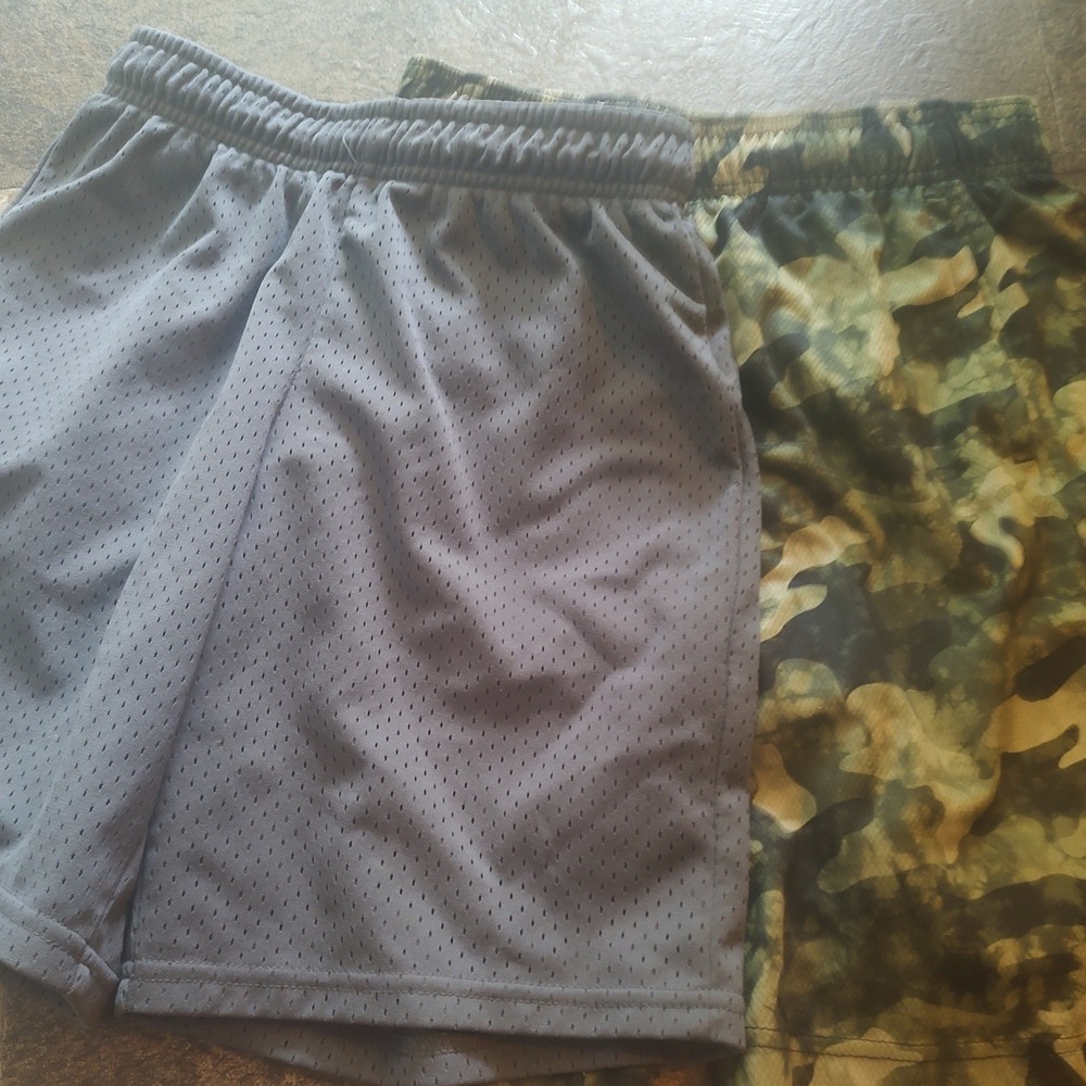 BCG Old Navy Mesh Athletic Shorts Boys‎ 10-12 Gray Green Camo Excellent Bundle